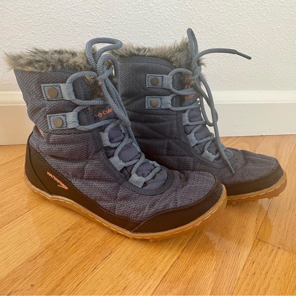 Women’s Columbia Snowshoes, Sz 6